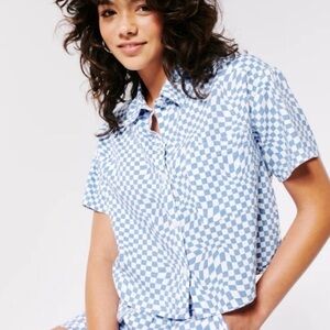 Hollister Blue and White Patterned Shirt